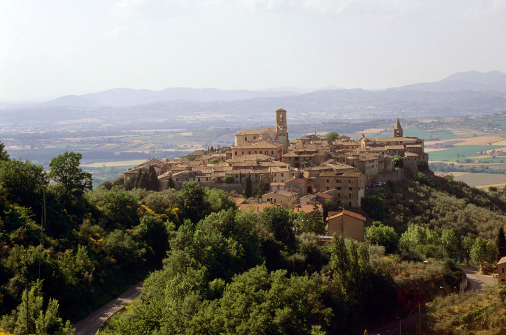 Bettona Assisi Umbria Hiking Walking Tours Italy Caspin Journeys Martino Nicoletti 7506